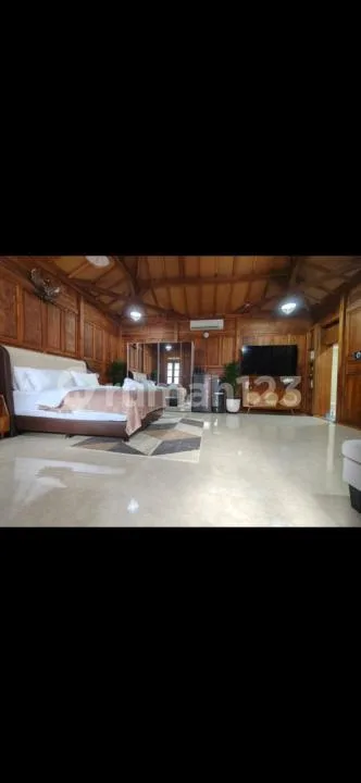 Disewakan Rumah Joglo Furnished di Seminyak - Image 2 of 4