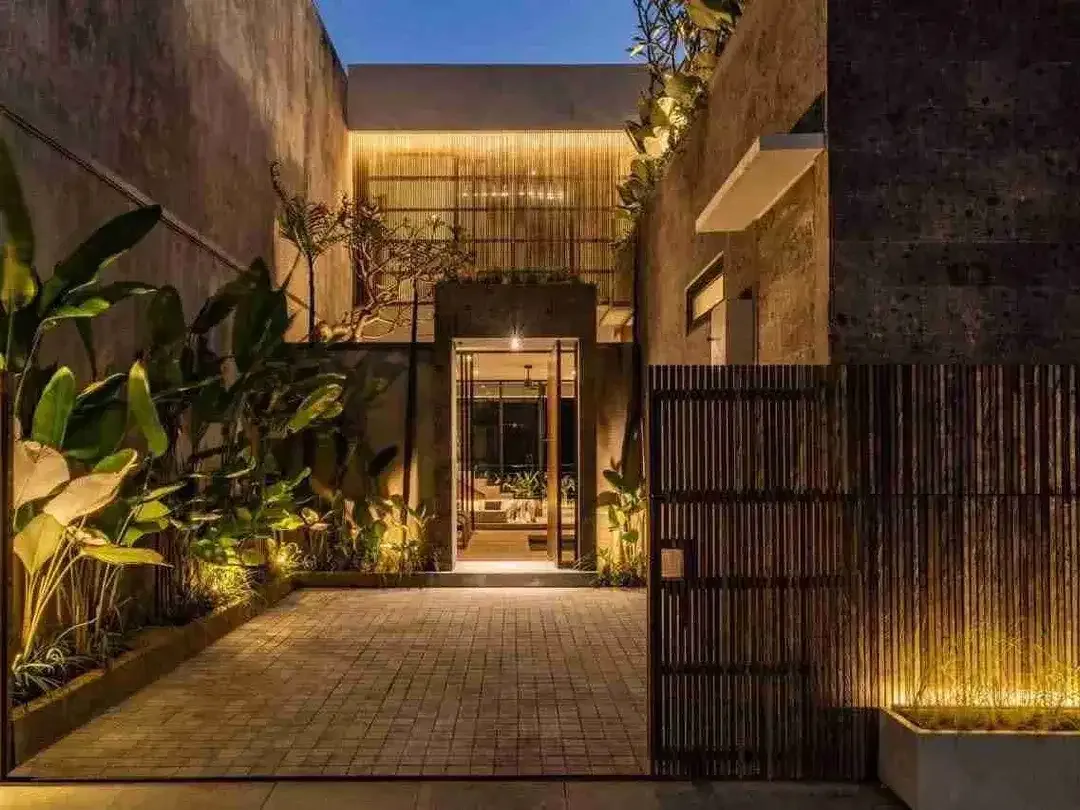 Villa Mewah Modern 4 Menit ke Pantai Berawa Canggu - Image 1 of 10