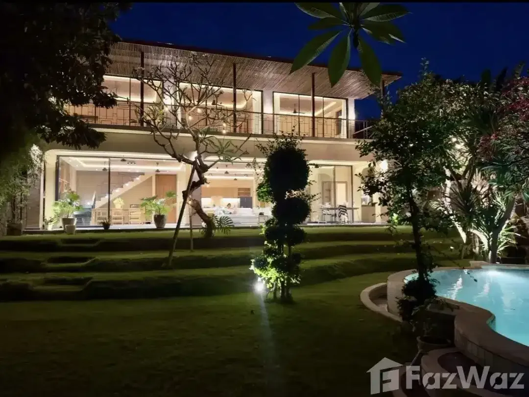 4 Bedroom Villa for rent in Batu Bolong, Bali - Image 1 of 7