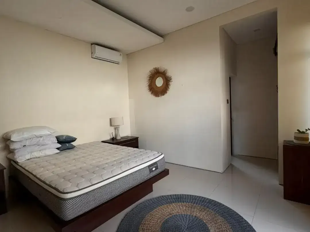 2 CONNECTING VILLAS Kerobokan – Seminyak Area - Image 8 of 10