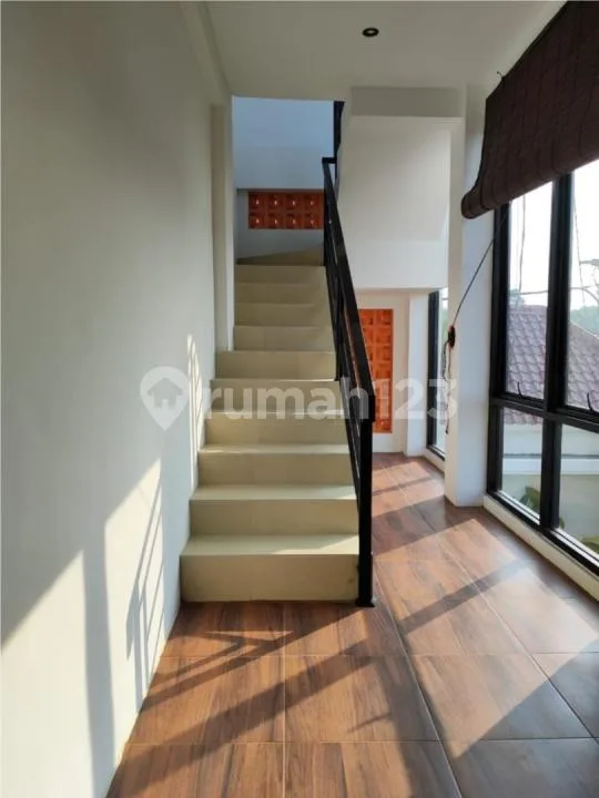 Rumah Baru Model Villa Full Furnished di Nusa Dua - Image 4 of 4