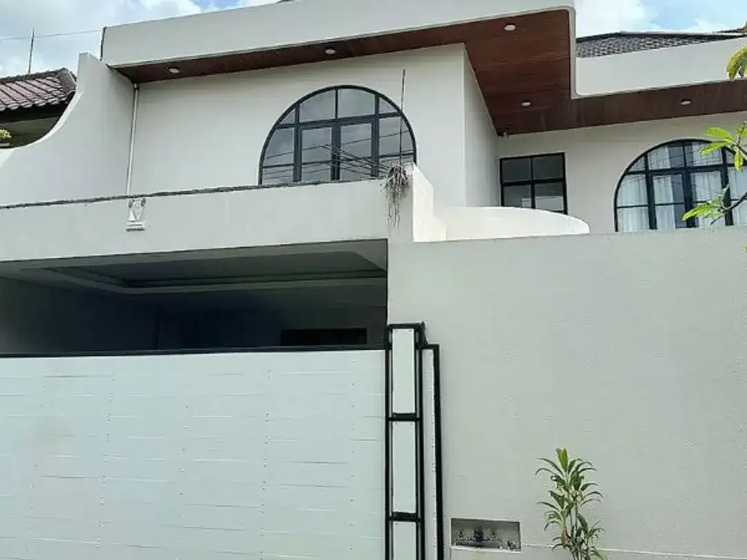 VILLA CANTIK STRATEGIS MEDITERANIAN TAMAN MUMBUL JIMBARAN BADUNG - Image 1 of 10