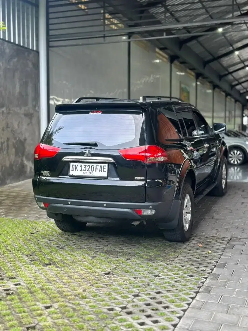 PAJERO DAKAR SPORT 2014 MATIC DIESEL LOW KM ISTIMEWA - Image 3 of 10