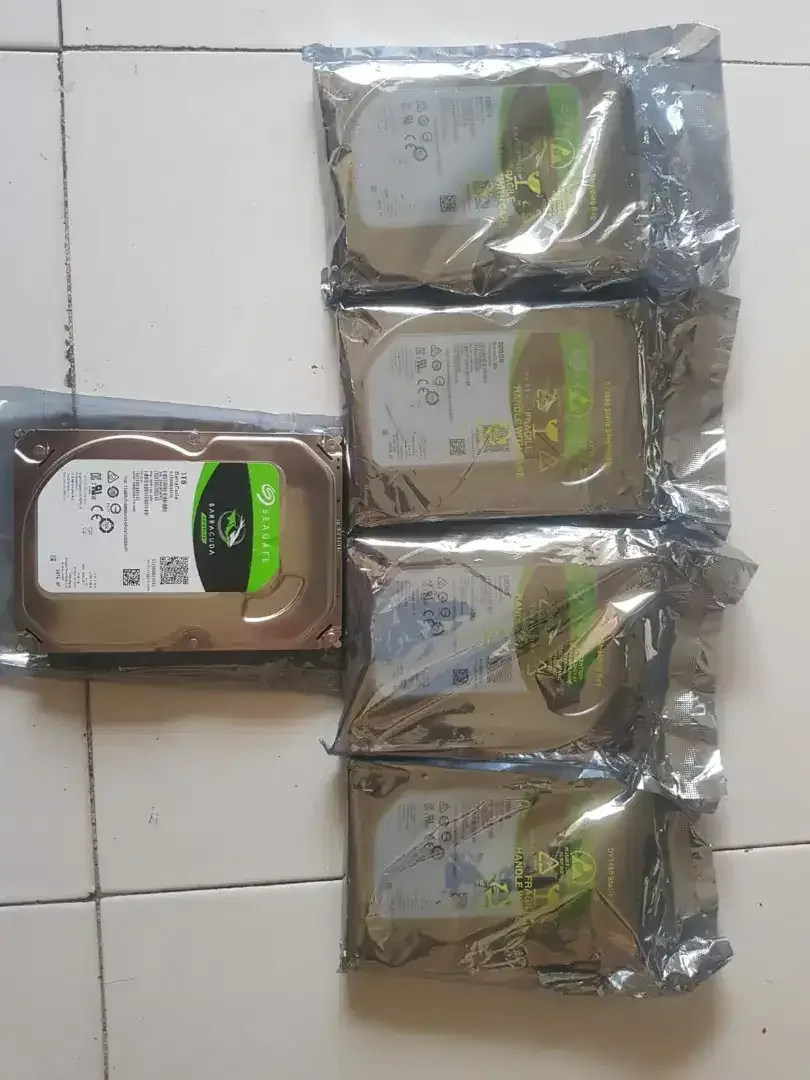 Hardisk Seagate 500Gb Garansi 1 Tahun - Image 1 of 2