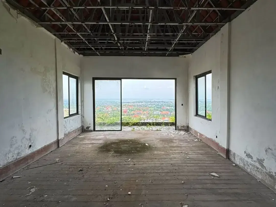 Rare Investment Opportunity: 927 sqm Freehold Ocean View Land with Unfinished 5-Bedroom Villa in Prestigious Nusa Dua - Image 10 of 10