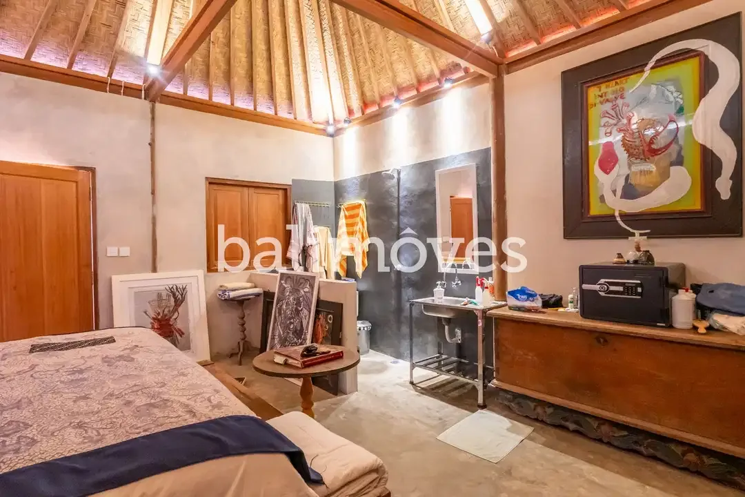 Villa Klasik Baru Dua Lantai dengan Dua Kamar Tidur di Sanur - Image 5 of 10