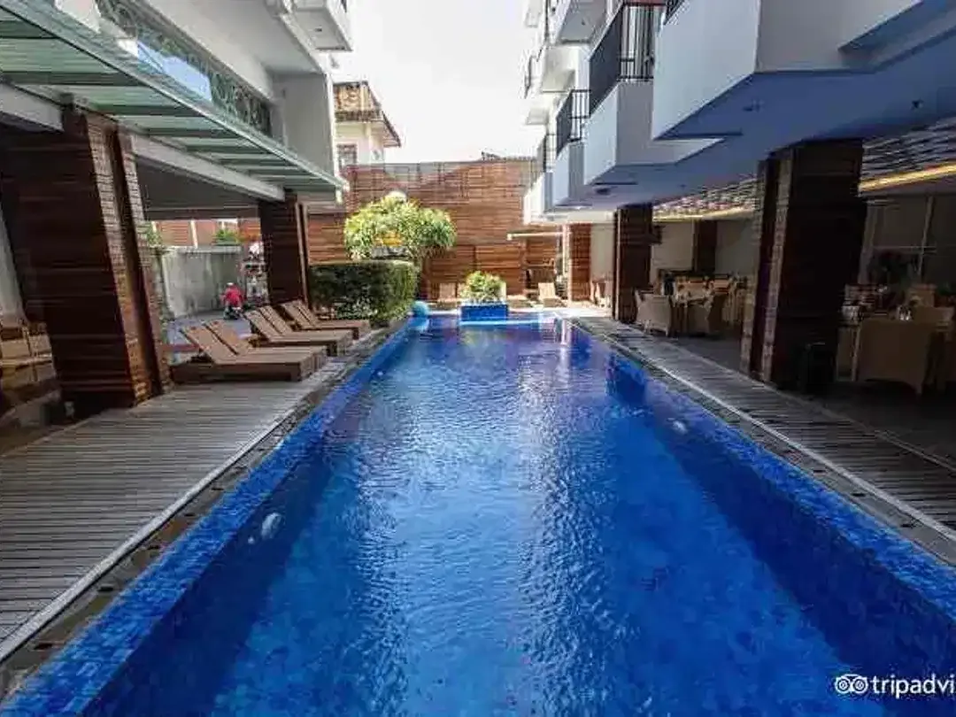 For Sale 

Boutique Hotel Masih Aktif Bintang3 di Seminyak - Bali - Image 4 of 9