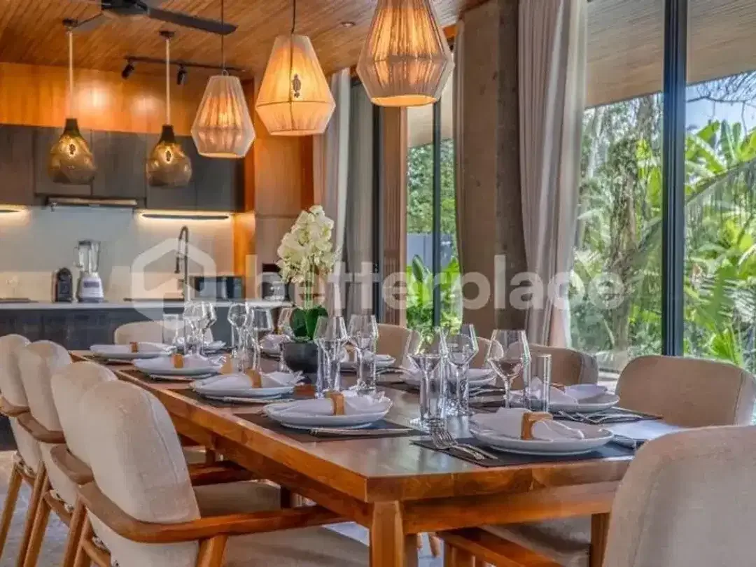 Exceptional 6-Bedroom Contemporary Villa in Ubud Featuring a Private Padel Court, Swimming Pool & Breathtaking Rice Field Panorama - Image 9 of 10