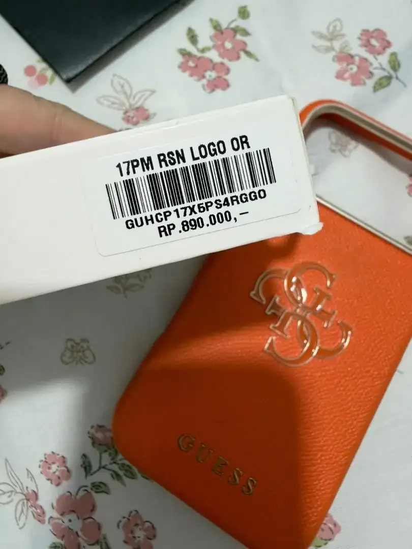 Dijual Casing HP Iphone 17 Pro Max Guess Original - Image 2 of 10