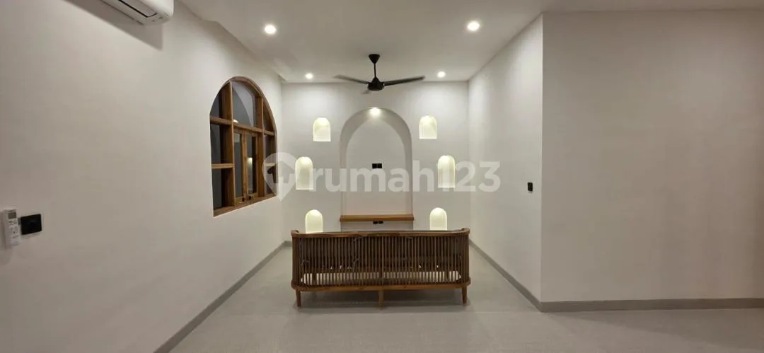Stylish Ocean View Villa In Ungasan, Close To Bali's Most Trendy Spot In Pecatu And Uluwatu Area - Image 4 of 4