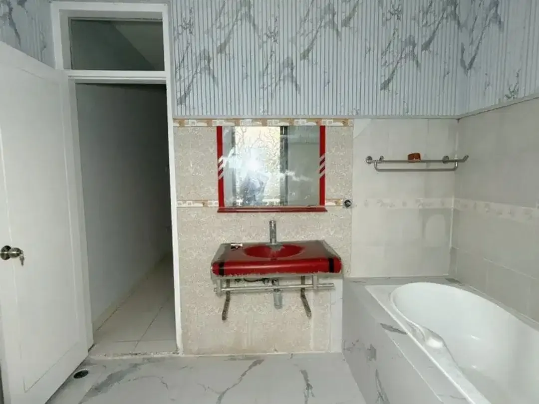 Rumah 4 Kamar dalam Komplek Disewakan di Pemogan - Image 3 of 9