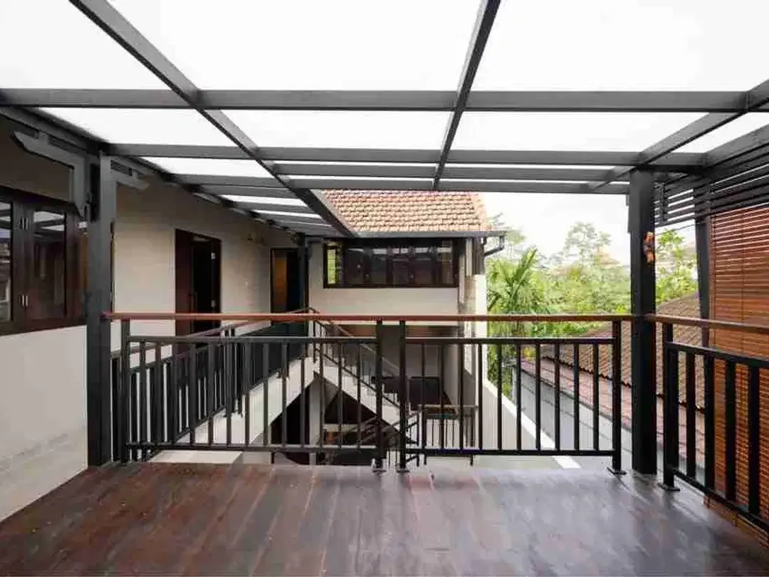 Luxury Vila Kontemporer 3 Kamar Full Furnish di Kerobokan - Image 10 of 10