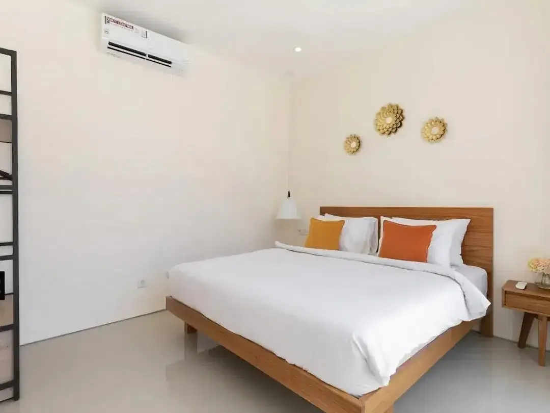 Villa Modern Nyaman di Kerobokan – Siap Huni! Nikmati hunian eksklusif di kawasan strategis Kerobokan dengan suasana tenang dan privat - Image 2 of 10