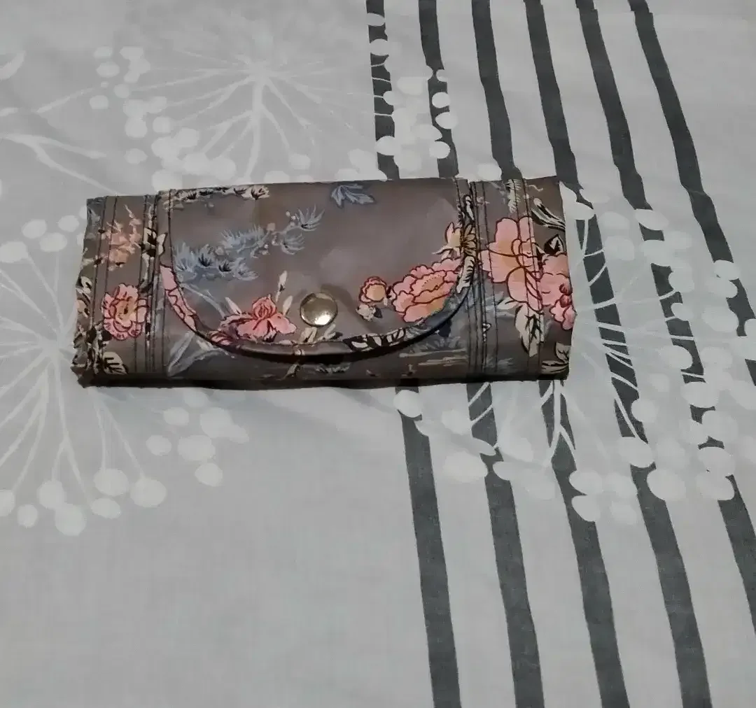 Tas Belanja Totebag - Image 2 of 2