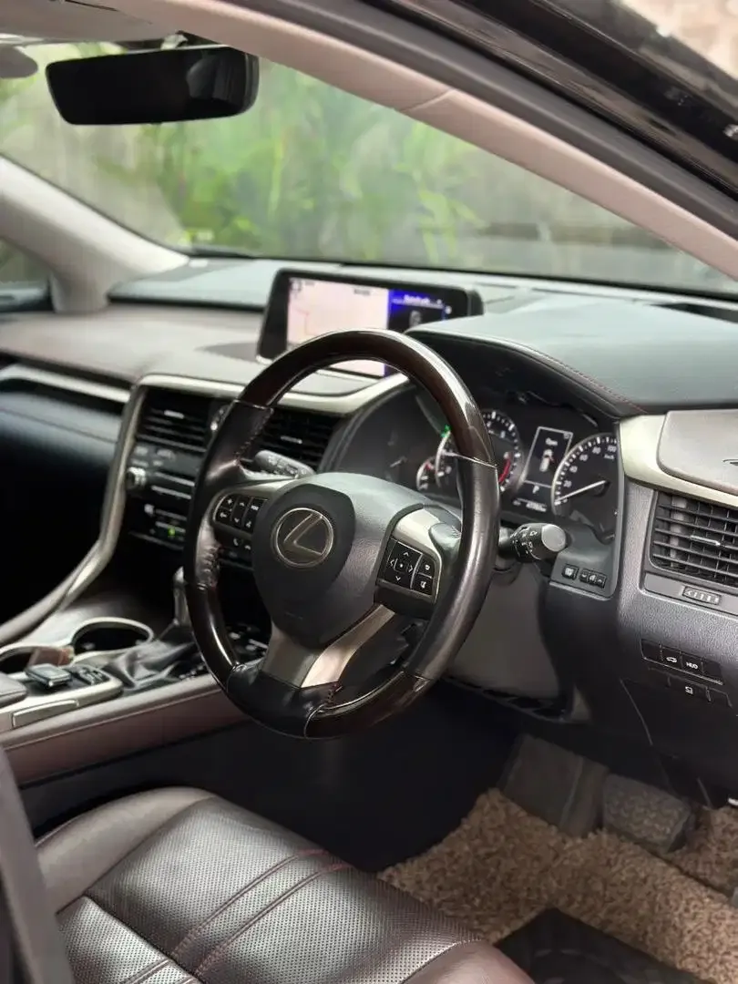 Lexus RX200t 2016 Matic Bensin Low KM Istimewa - Image 5 of 10
