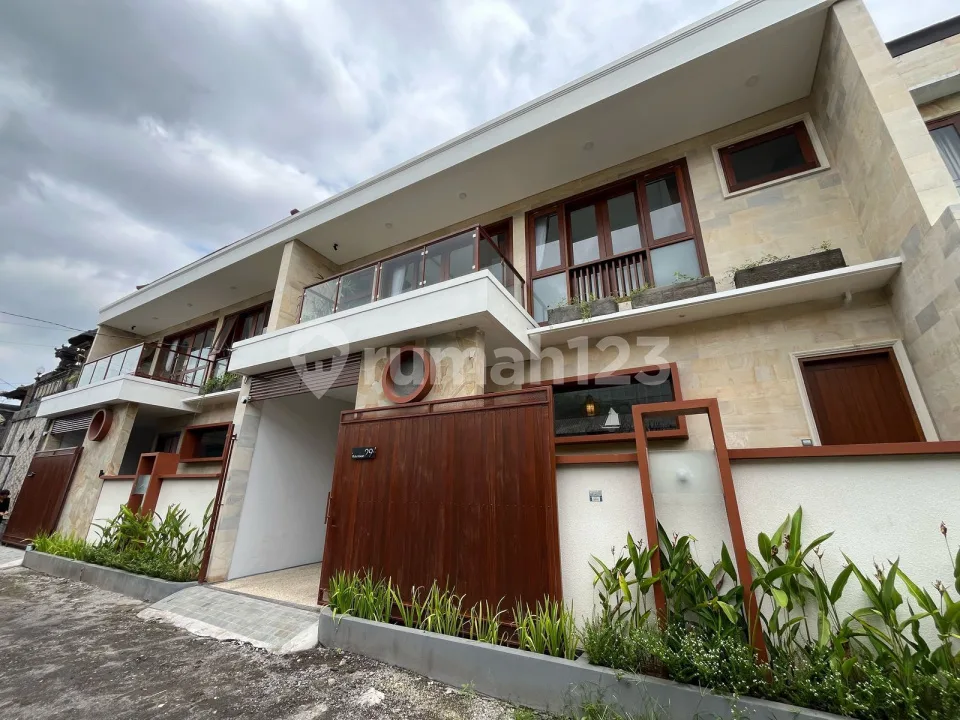 Disewakan Rumah Semi Villa 2 Lantai di Denpasar Selatan Panjer - Image 1 of 4