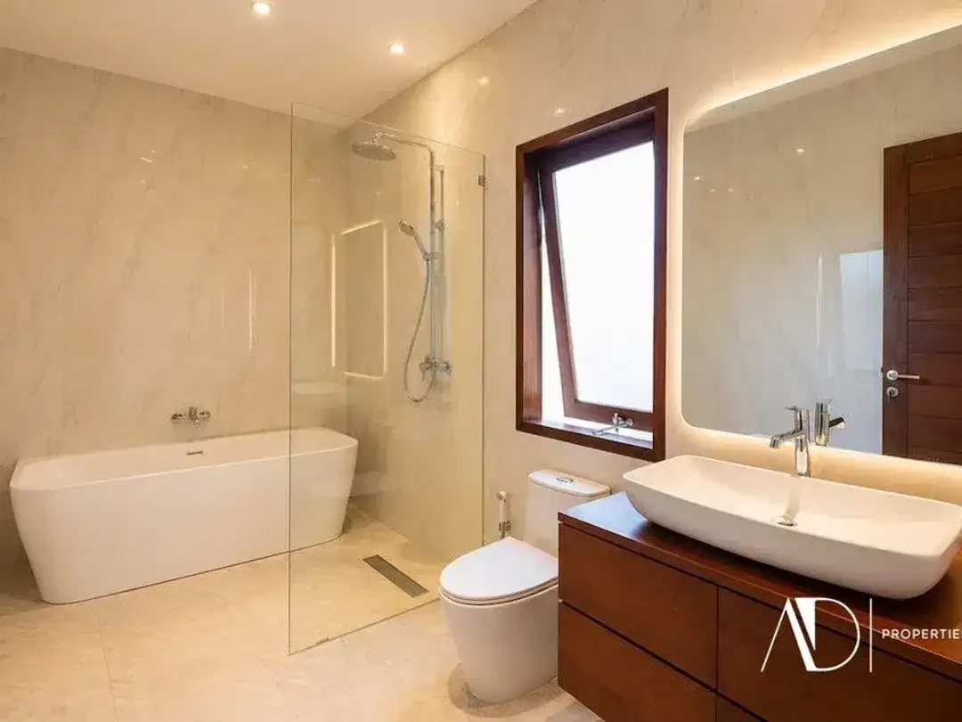 LEASEHOLD | SINGLE-LEVEL 3-BEDROOM VILLA IN PRIME BEACHSIDE SANUR - Image 9 of 10