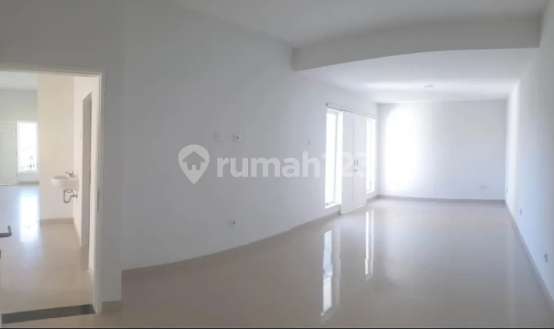 Siap Huni Rumah 5 Kamar SHM IMB Lengkap di Renon Cn - Image 2 of 4