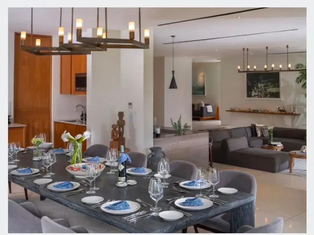 BEACHFRONT LUXURY VILLA FOR SALE IN SEMINYAK - Image 2 of 5