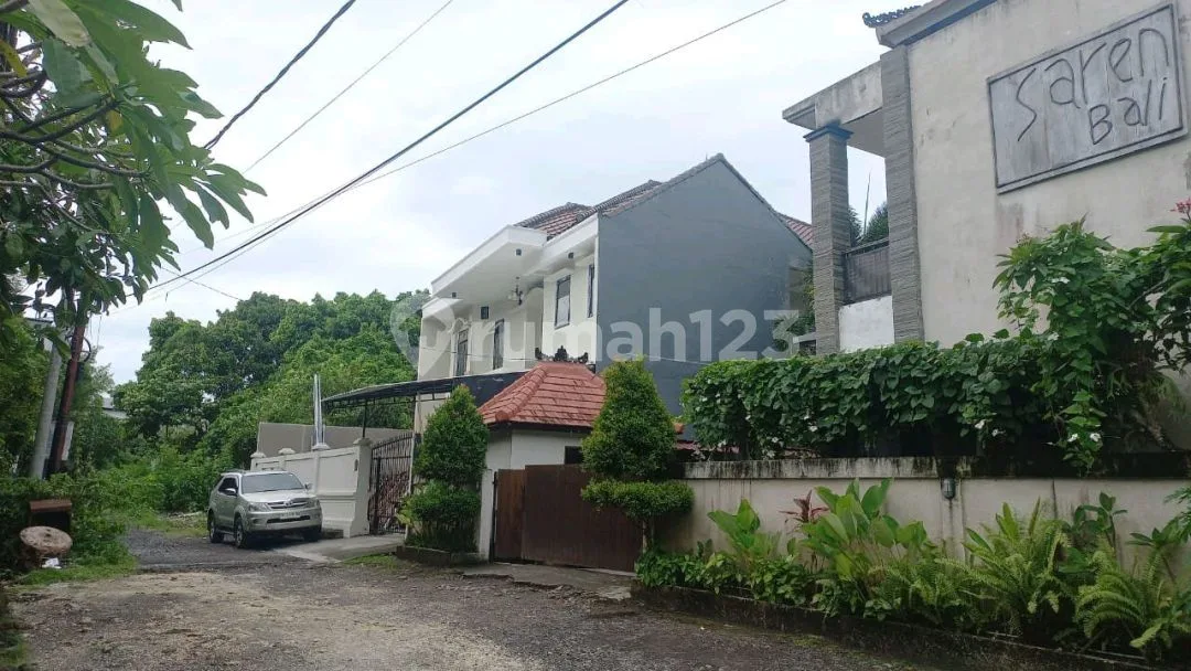 5 Bedroom Ensuite Renovated Spacious Garden Semi Villa Close To Pepito Canggu Pet Friendly - Image 1 of 4