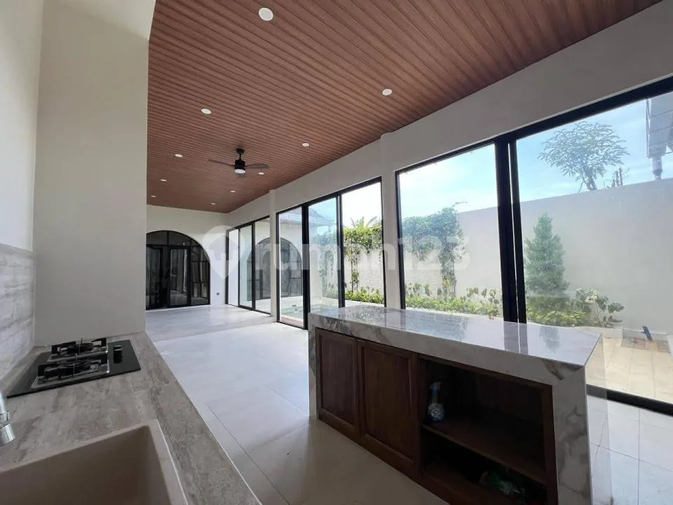 Villa Mewah Mediterania Strategis With Pool Puri Gading Jimbaran - Image 3 of 4