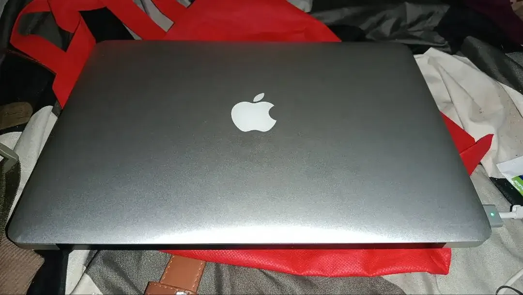 MACBOOK AIR 13INCH 2017 core i5 - Image 3 of 4