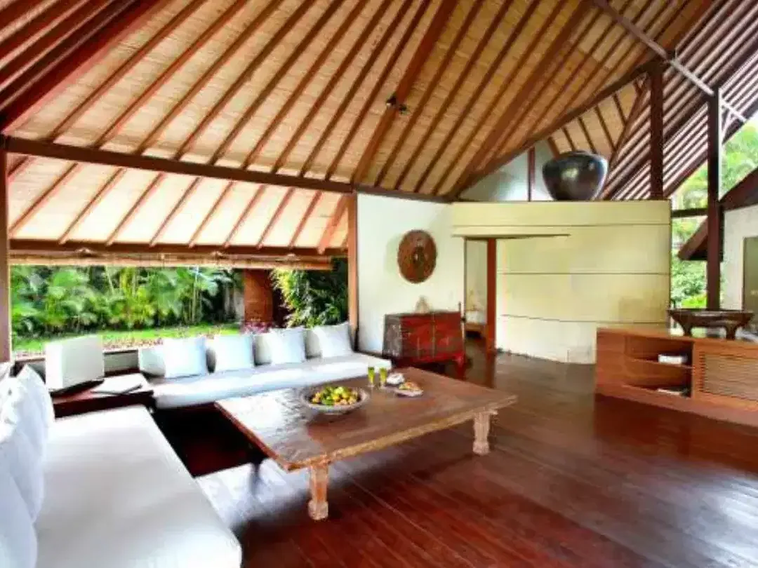 Artistic Villa In Kerobokan Kelod, Kuta Utara, Designed By Promenade Architect With Rice Field View Surrounding It, Close To Seminyak And Canggu Area - Image 5 of 10
