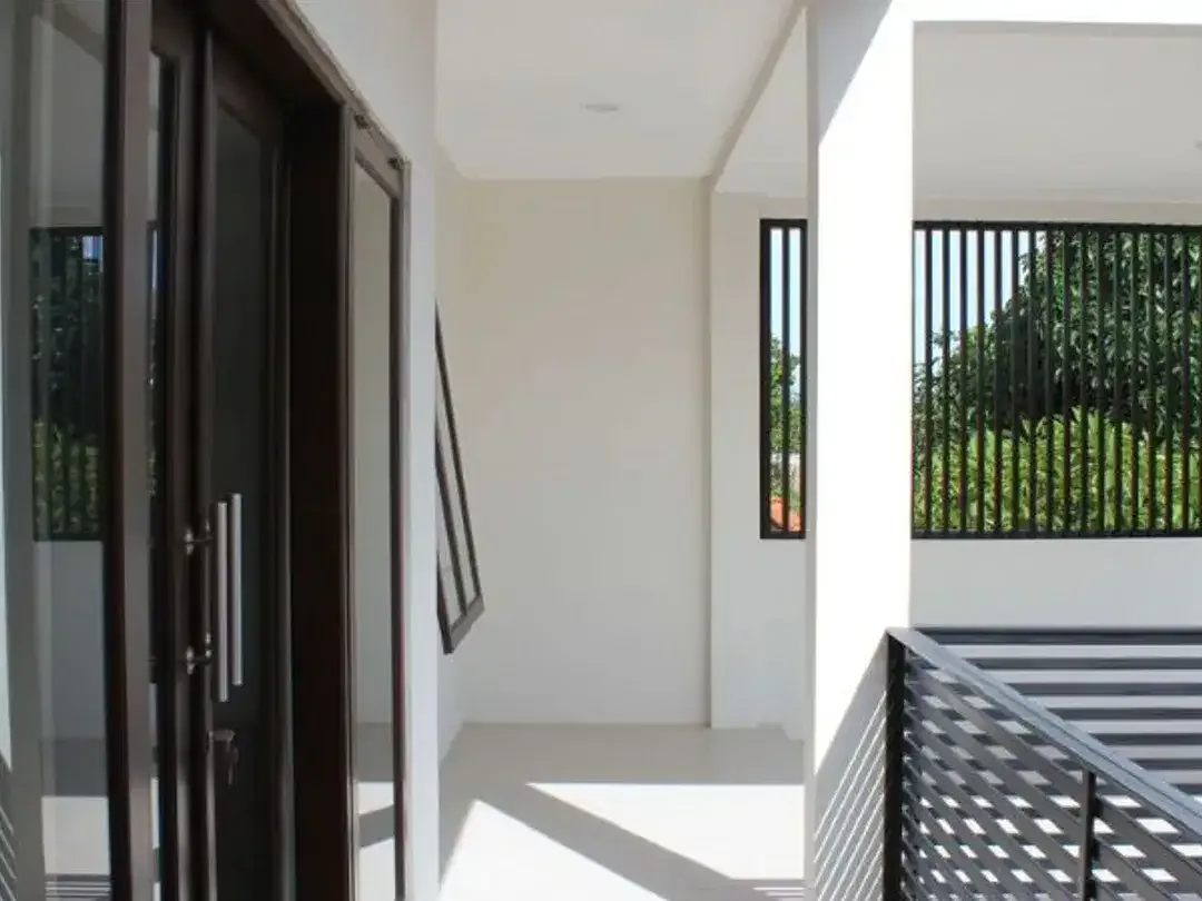 RUMAH MODERN IN PRESTIGIOUSE PURI GADING JIMBARAN - Image 10 of 10