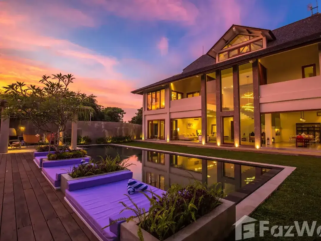 7 Bedroom Villa for sale in Sukawati, Bali - Image 1 of 10