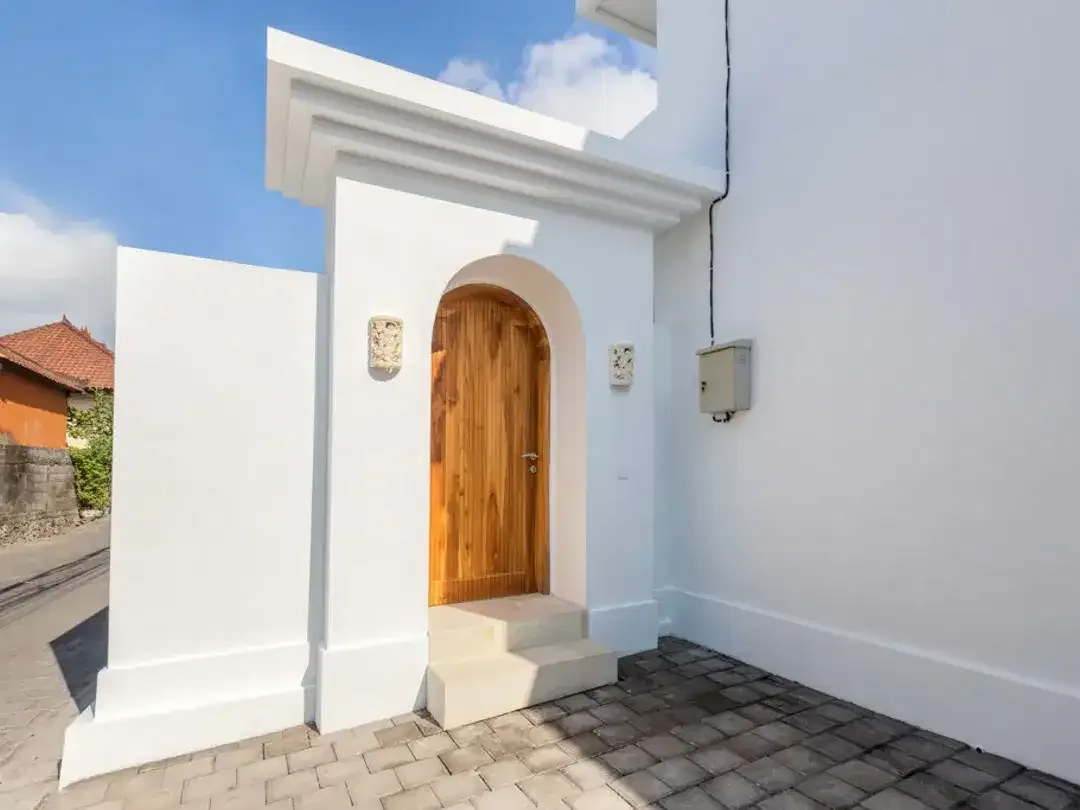 Leasehold - Stylish 2-Bedroom Villa in Seminyak (bordering Denpasar), Bali - Attractive Investment Opportunity - Image 7 of 10
