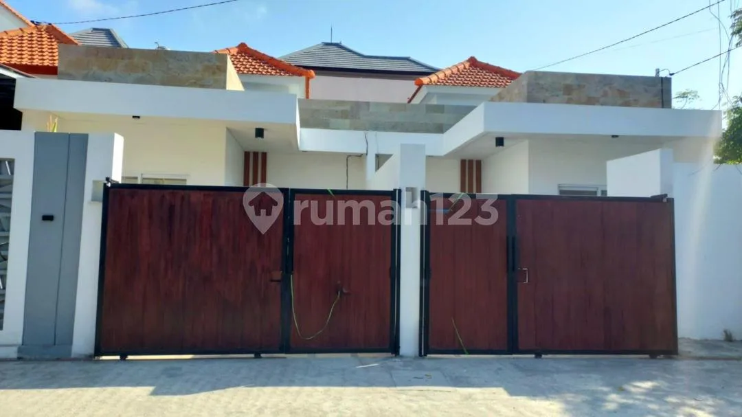 Rumah Minimalis Modern Bangunan Baru di Kawasan Elite Renon - Image 1 of 4