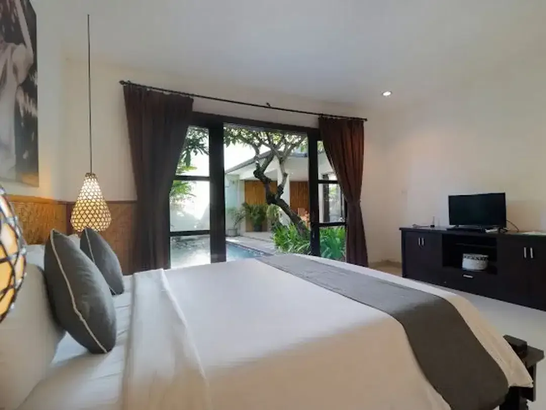 Villa di Kawasan Pariwisata Dekat Pantai Double Six Seminyak - Image 6 of 10
