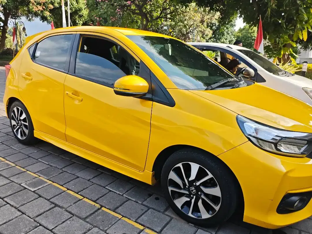 Brio RS 2019 Carnival Yellow - Image 2 of 5
