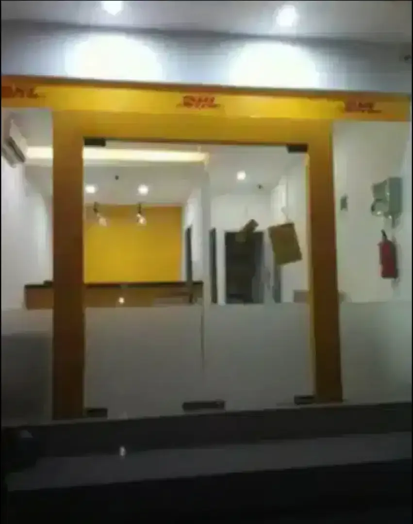 Kaca film&sanblas bisa dpasang melalui luar/dlm ruangan kantor - Image 1 of 1