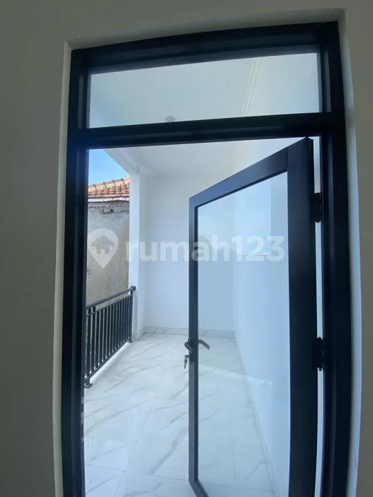 Di Jual 2 Ruko Gandeng, 3 Lantai Roof Top - Image 2 of 4