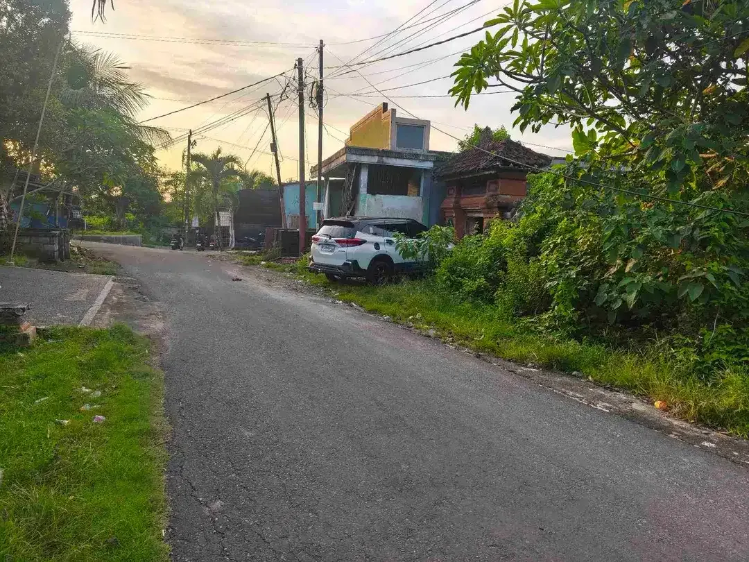 dijual tanah 12,31 are IDR 550 juta per are dekat pantai Balangan Jimbaran Kuta Selatan Badung Bali - Image 9 of 10
