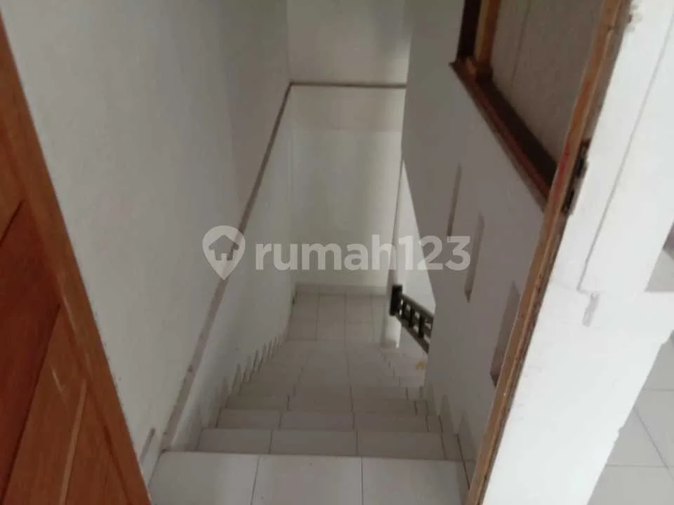 Ruko Murah Strategis di Denpasar Area Padat Penduduk Dekat Sekolah - Image 4 of 4
