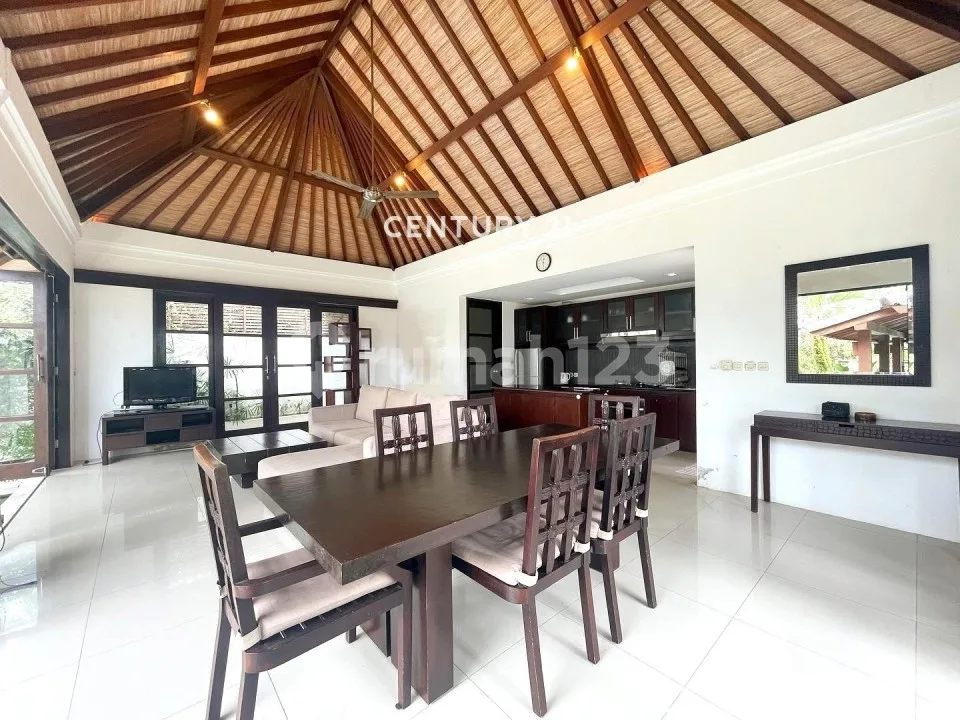 Villa di Canggu Bali Indah dan Rapi 10660 - Image 1 of 4