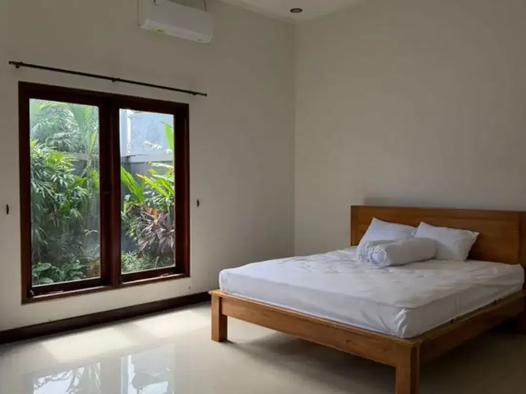 Rumah Modern Fully Furnished Dijual di Canggu dengan Private Pool - Image 5 of 7