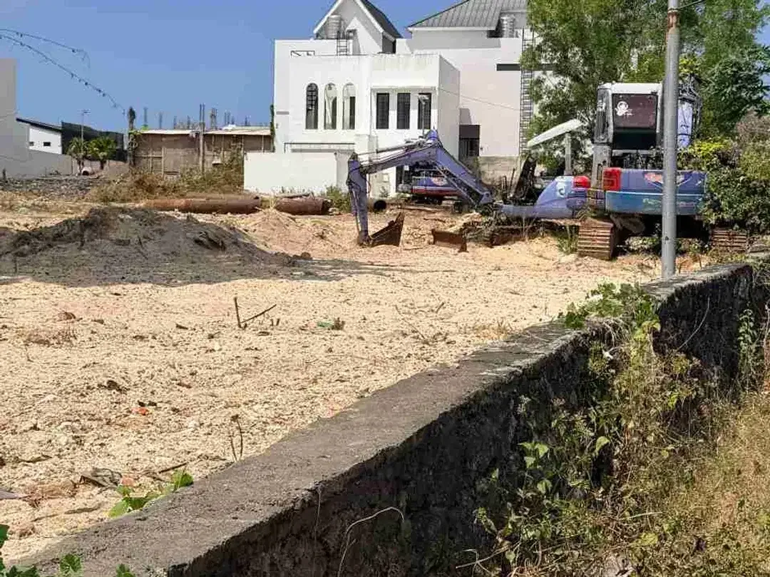 Tanah Jalan Dharmawangsa Nusa Dua, 325m², Harga Menarik di Bawah Pasaran - Image 2 of 3