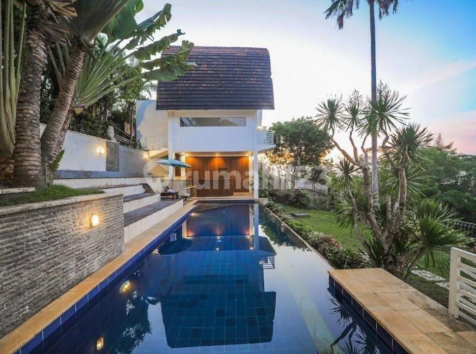 Dijual Villa Mewah di Labuan Sait, Pecatu, Bali - Image 1 of 4