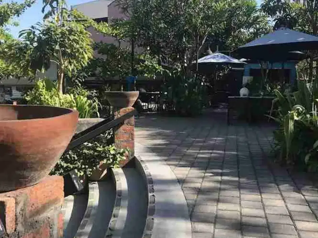 Tanah Langka Bonus Food Court Aktif di Siligita Nusa Dua - Image 3 of 10