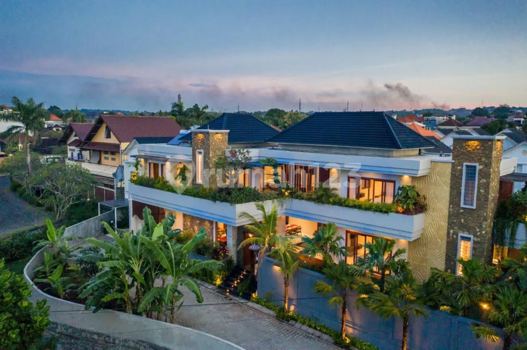 For Sale!! Luxury Villa With Private Pool Prime Resident di Jimbaran- Badung. Bali - Image 3 of 4