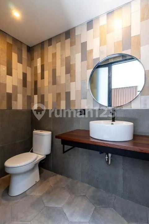 Rumah Cantik 2 Kamar Full Furnishet Dekat Padel - Image 2 of 4