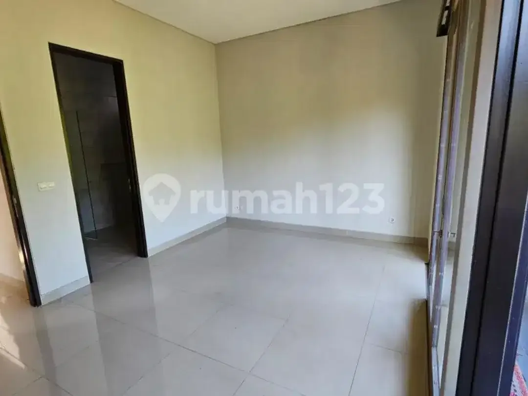 Rumah Lingkungan Expat 2 Lantai,Bebas Banjir Dekat Gwk - Image 8 of 10