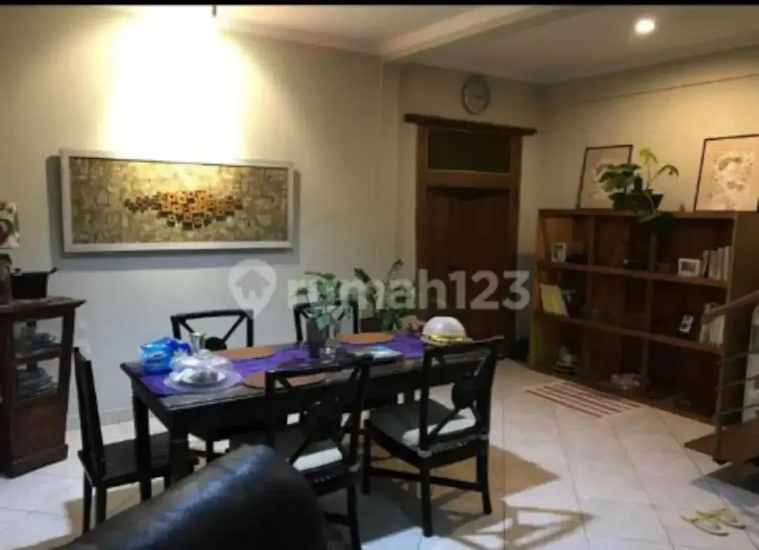 Hot Deal! Rumah 2 Lantai Selangkah Jalan Raya Semer Canggu, SHM - Image 3 of 6