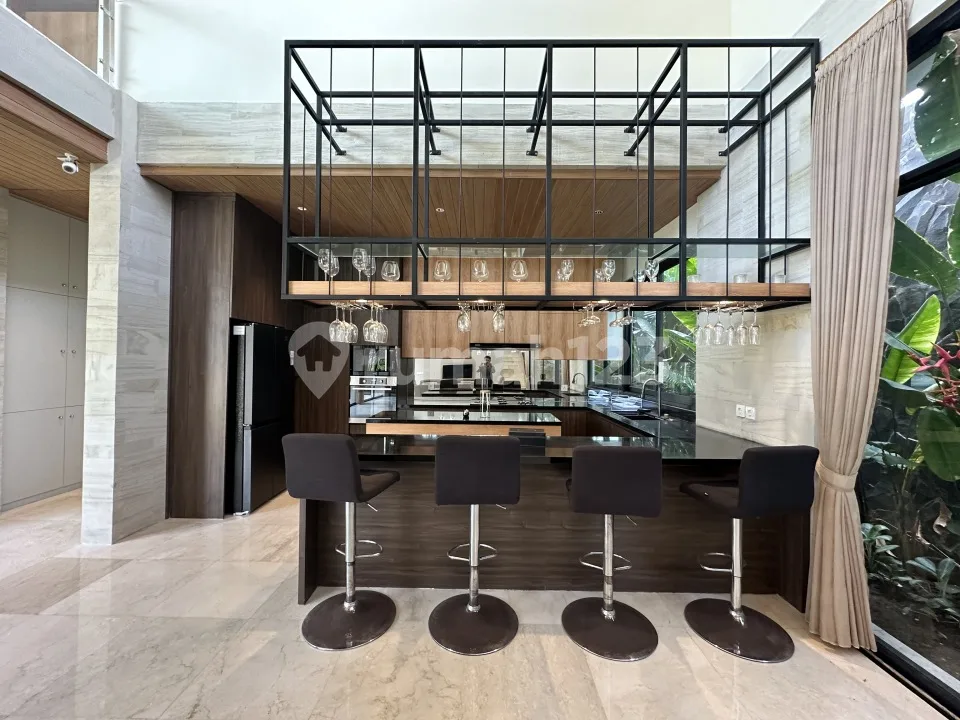 Vila Mewah SHM 4 Bedroom Fully Furnished Near Beach Sanur - Image 4 of 4