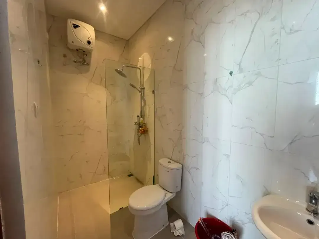 DIJUAL VILLA MODERN 2 LANTAI – CLUSTER VILLA DHARMAWANGSA NUSA DUA, di kawasan villa yang eksklusif, aman, dan strategis - Image 8 of 10