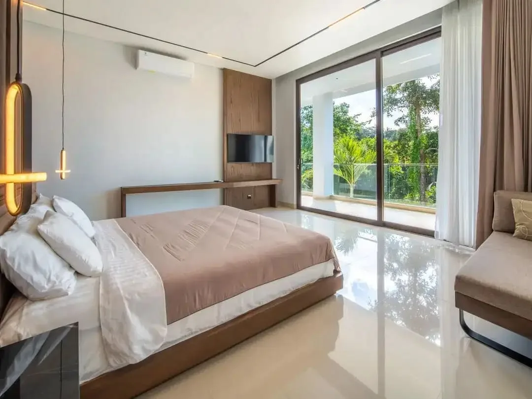 Exclusive Luxury Villa For Sale - 4 Bedroom Masterpiece in Ubud - Image 7 of 10