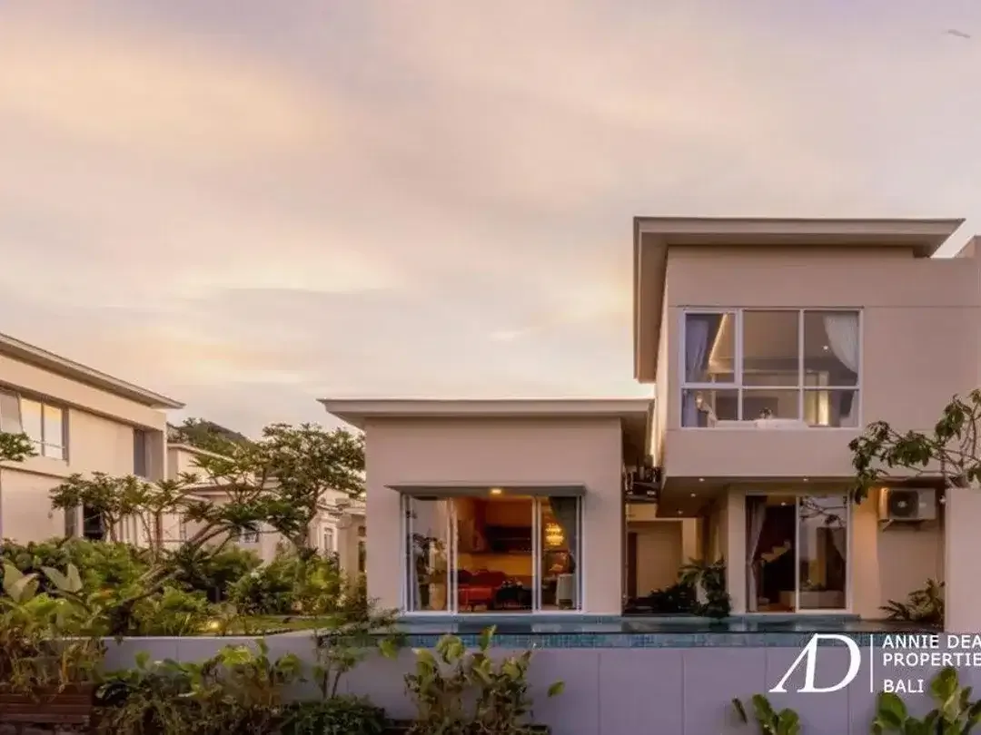 FREEHOLD MODERN 2-BEDROOM VILLA IN SECURE COMPLEX - NUSA DUA - Image 5 of 10